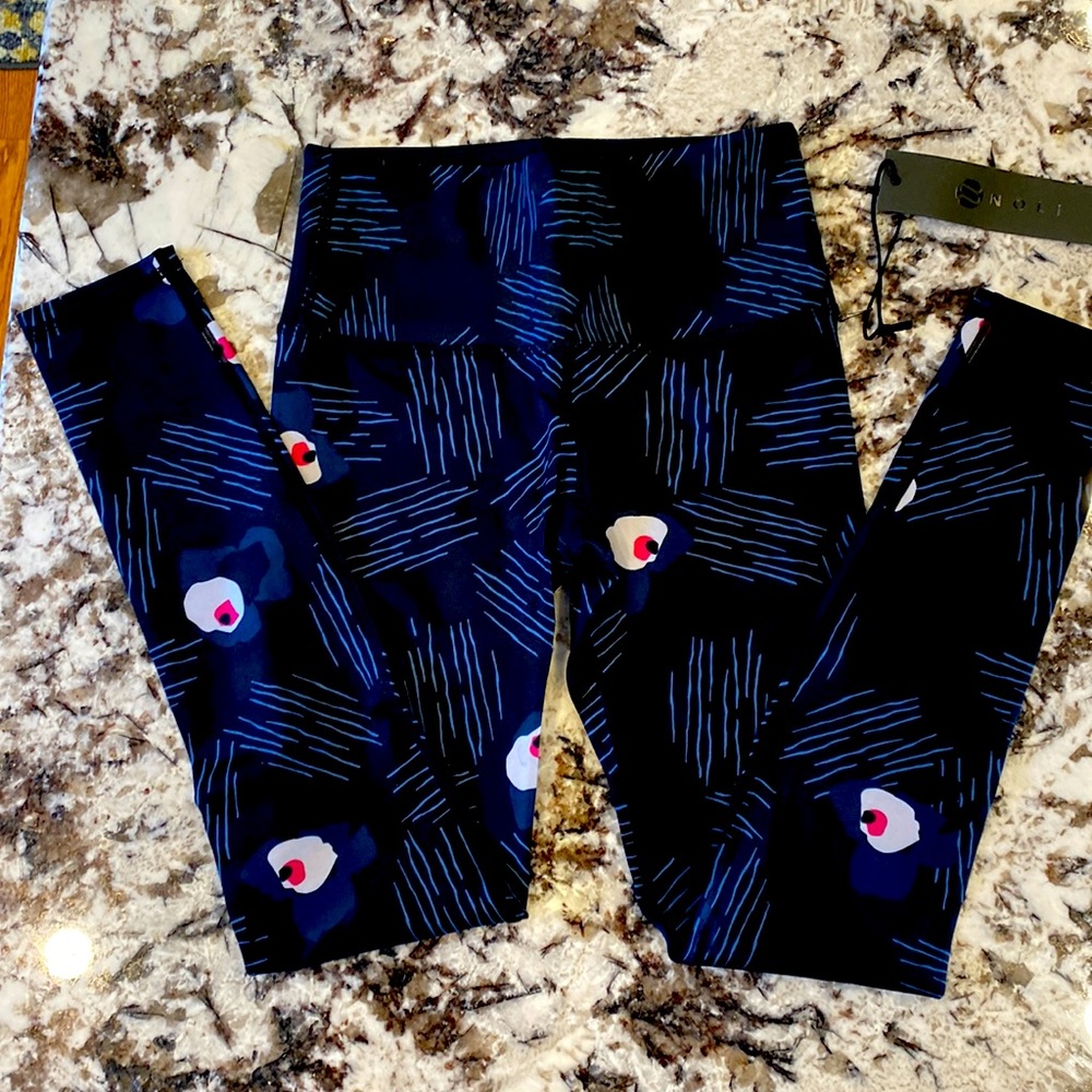 Brand New with Tags Noli Leggings size small